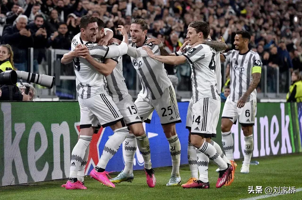 阿莱格里与穆里尼奥ac米兰,穆里尼奥丑陋的摆大巴足球战术