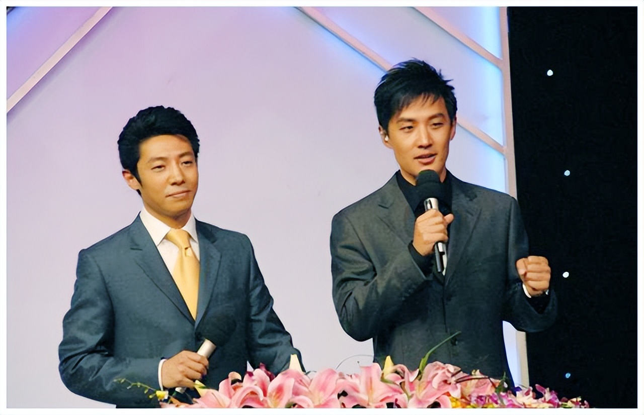 央视台主持人舒冬个人简历,央视最暖男主持舒冬