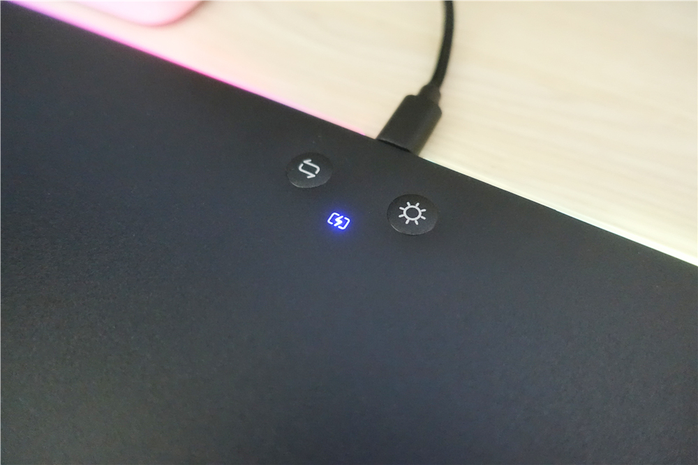 雷柏v10rgb无线充电鼠标垫拆解,雷柏v10rgb鼠标垫能充狗屁王吗