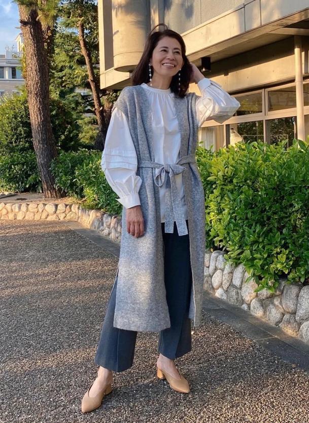 春季长得瘦的女生穿什么外套好看,肩宽背厚学生党适合什么秋季外套