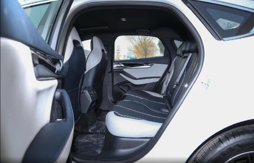 15万买大空间轿车首选这三款,25万预算选什么车看这三款就够了