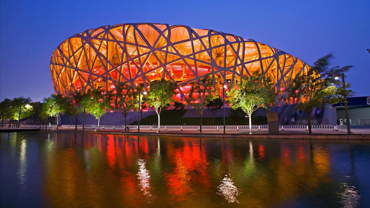 北京鸟巢大约可以容下多少人,北京鸟巢入口一共多少个