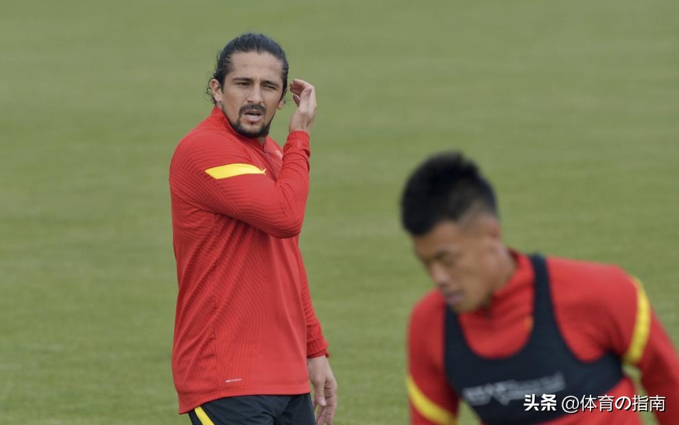 3-0！中国国脚巴西进球！中文+红旗祝贺！归化爆发亚洲杯有希望