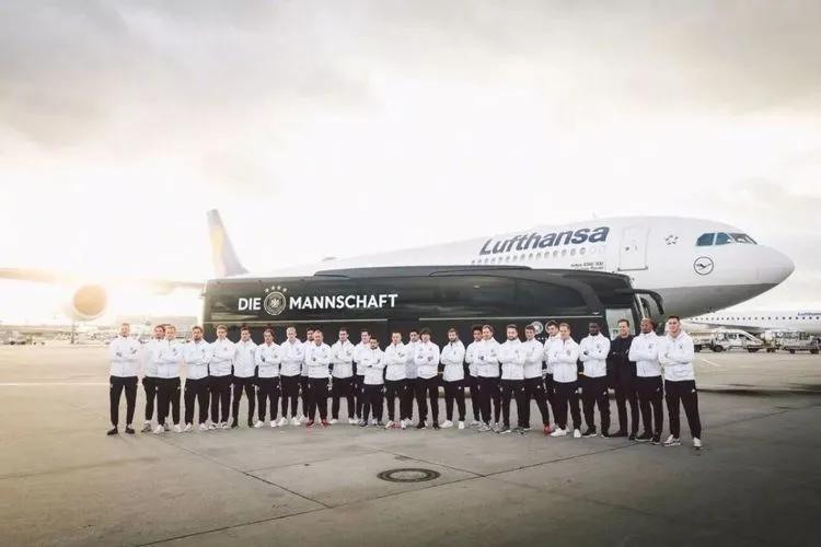 世界足球俱乐部大巴车,五大联赛球队大巴