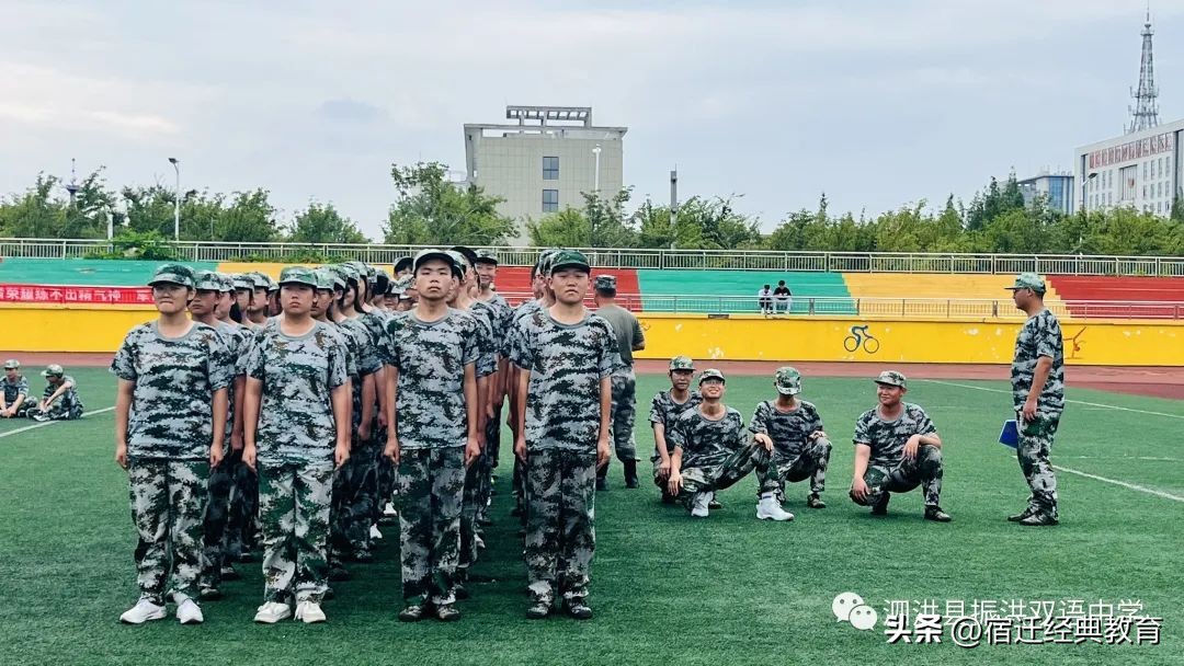 2019级新生军训掠影之动作篇,直击2022级新生军训汇演现场