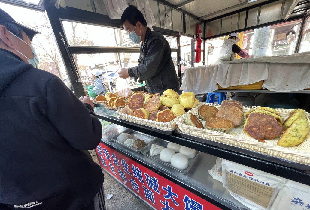 带大家看看东北早市物价多便宜,看东北早市物价冬天囤菜