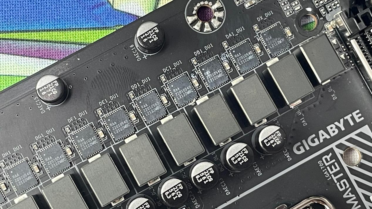 技嘉z790超级雕主板有几种规格,技嘉z790m小雕主板详解