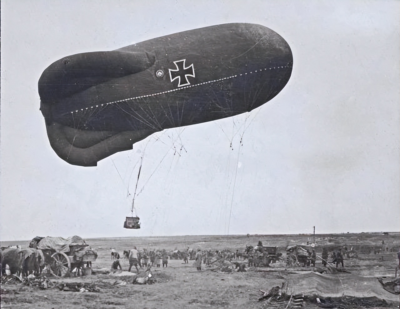 格莱舍尔在摄影之路上，对摄影业产生了怎样的影响？