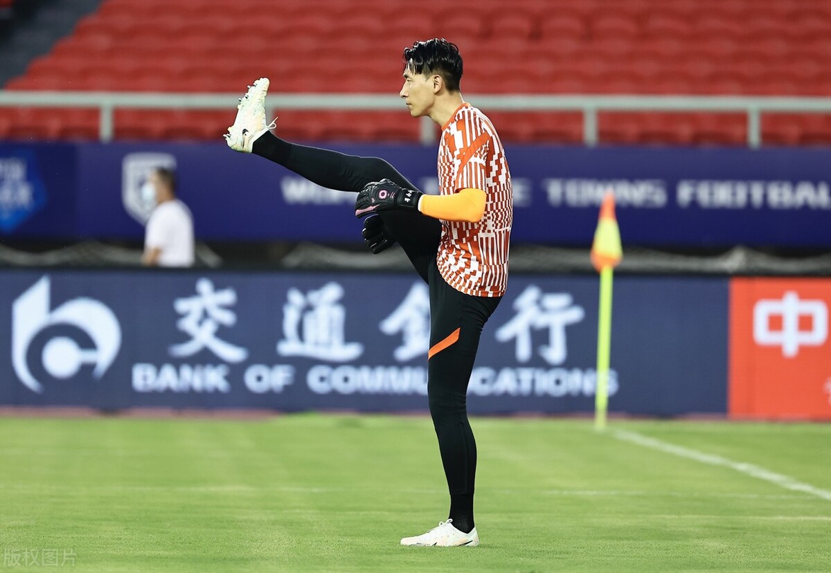 李铁隋东亮张效瑞比赛,张效瑞深圳佳兆业