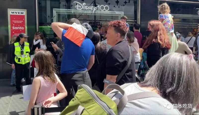 你冲了吗？澳洲“黑五”掀抢购狂潮华女感慨：一次买一年