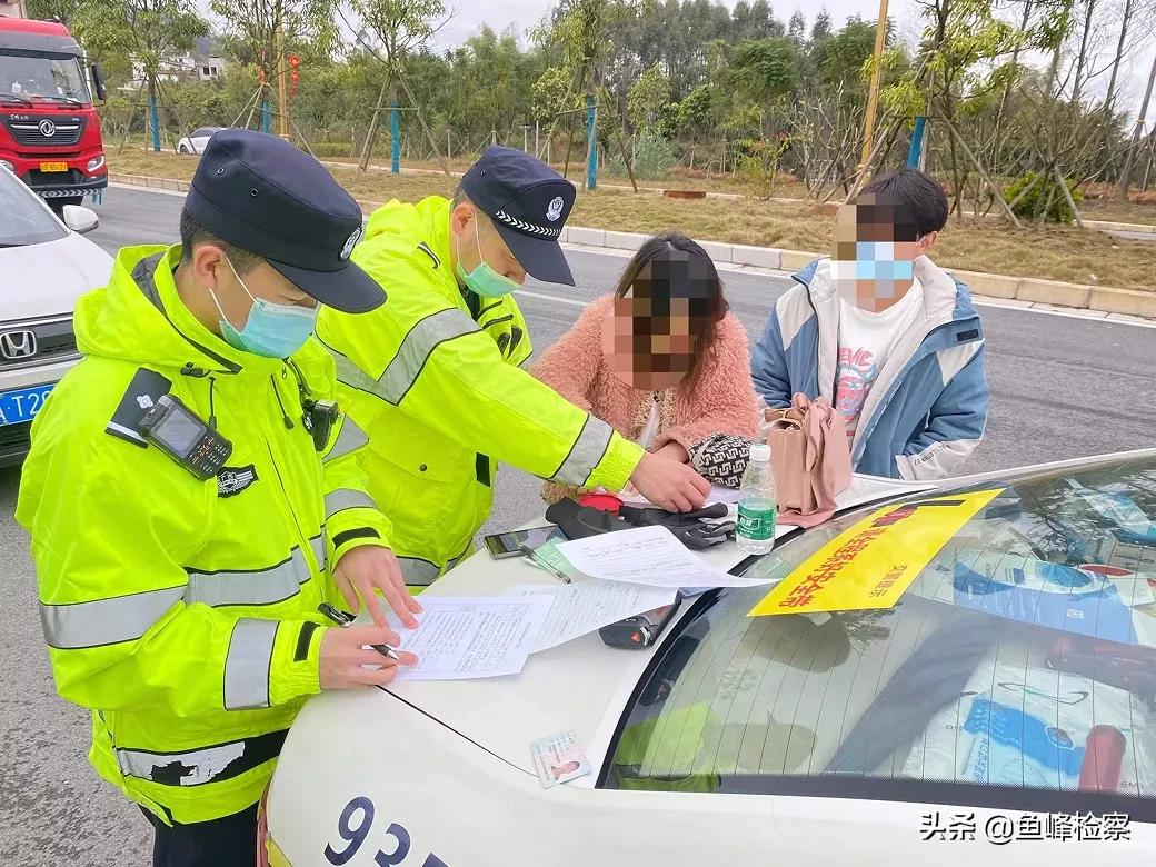 新车提到手，女子对交警说：一个月就能拿驾照了！