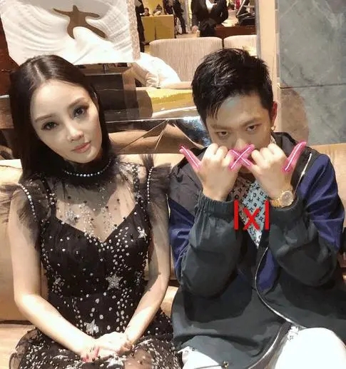 李小璐这两年经历了什么,李小璐能亲手毁掉自己的名气