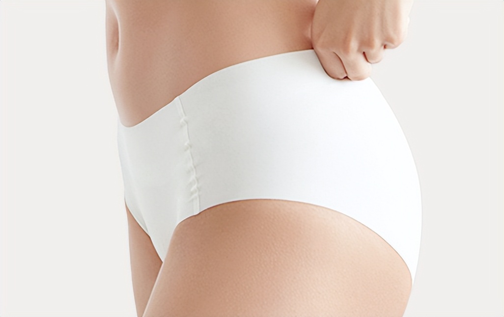 *裤内**一天就黄黄的潮湿有异味正常吗