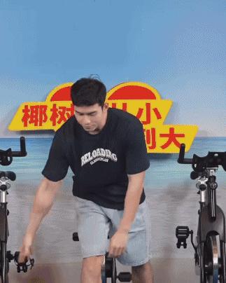 椰树男模火到国外,央视评论椰树男模