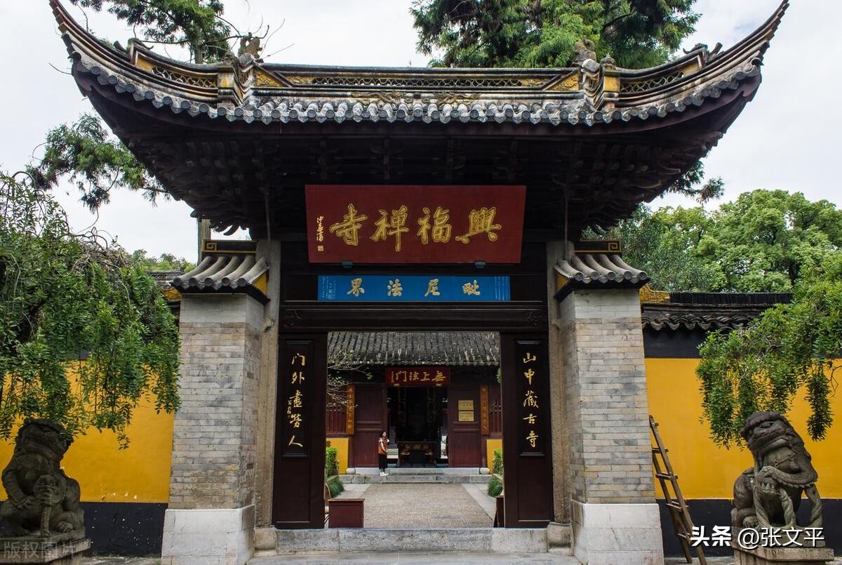 一碗正宗的蕈油面等你来品尝,全上海难觅的蕈油面