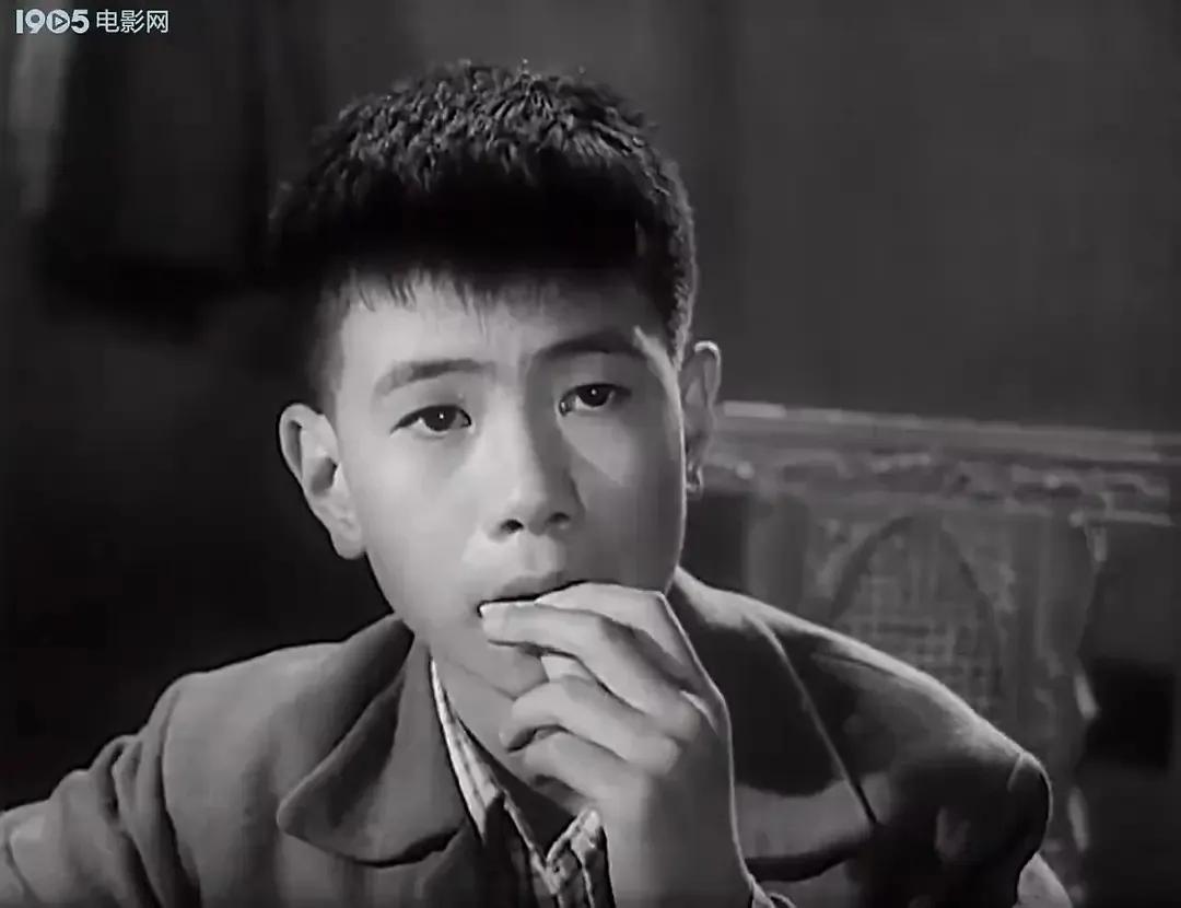 老电影海燕,老电影两个小足球队1956插曲