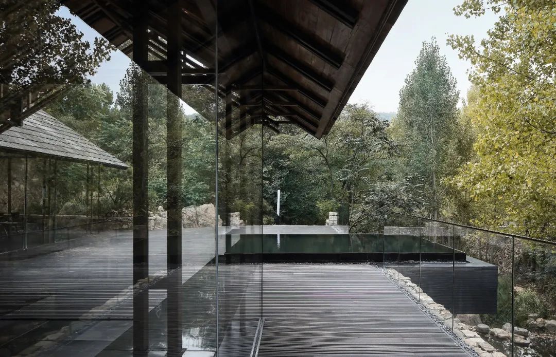 农村自建石头房,农村深山石头房