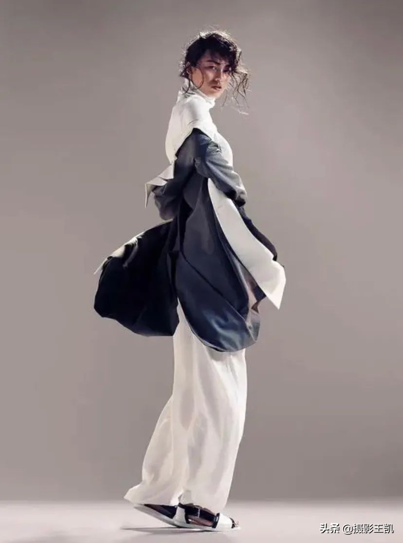 时装大片怎么拍视频教程,衣服拍摄技巧速成