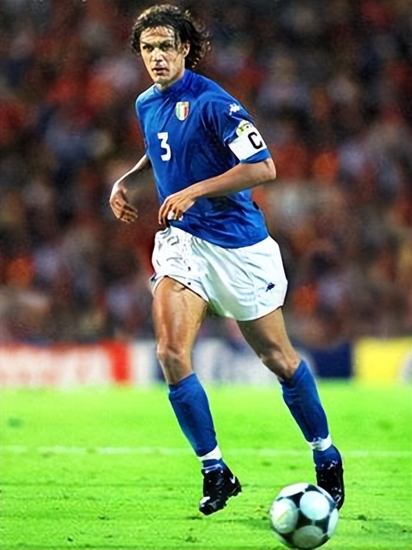 马尔蒂尼世界最强左后卫,马尔蒂尼和卡洛斯哪个强