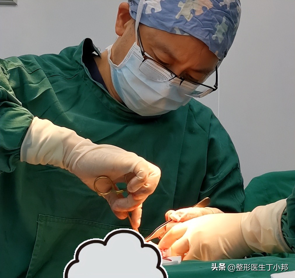 注射隆鼻材料取出难吗,打了玻尿酸填充鼻基底有异物感