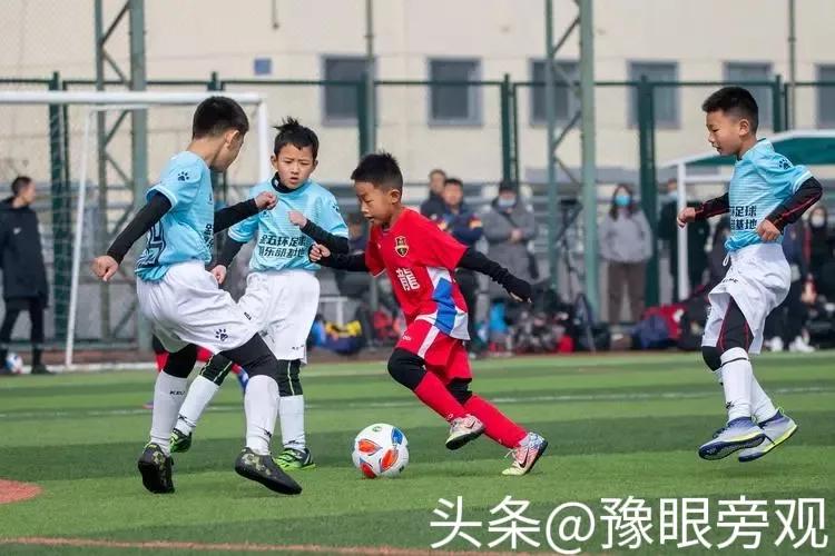 中国男足站在了十字路口