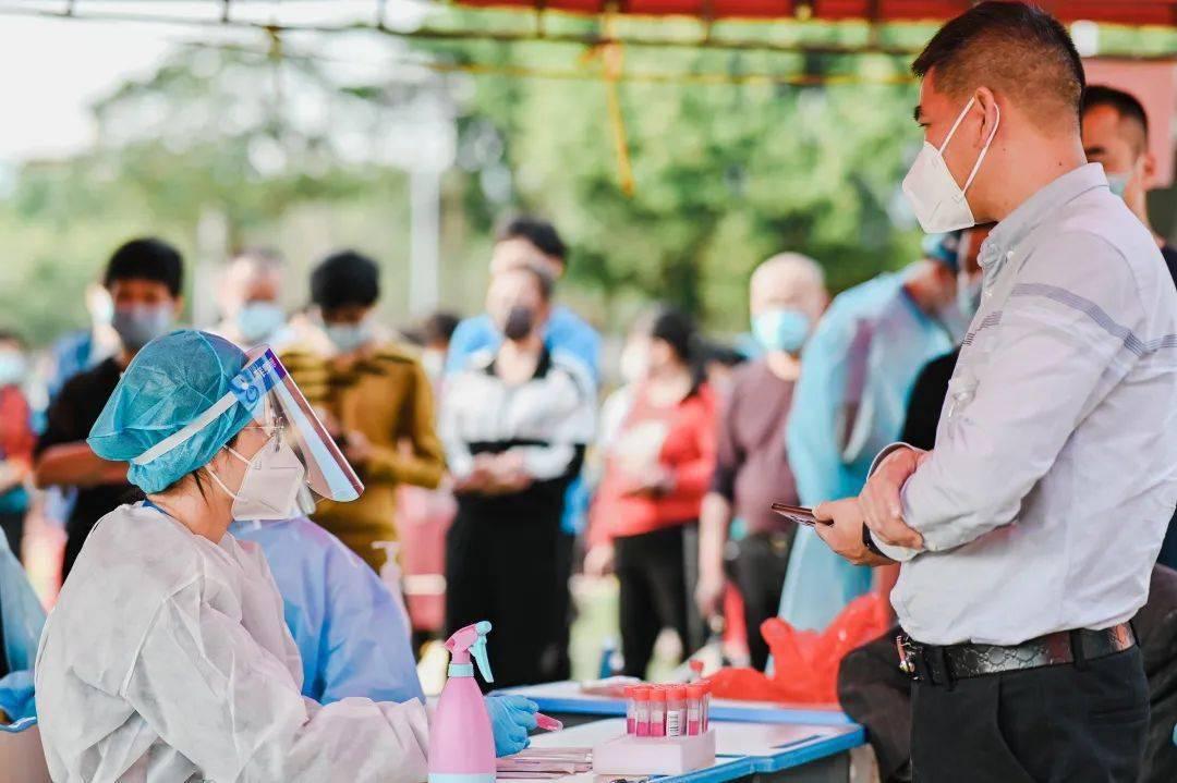 张文宏讲疫情要多吃蛋白质,张文宏说每天吃两个鸡蛋能抗疫情