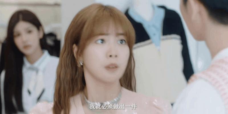 内地版《W两个世界》开播，被嘲自取其辱，网友：那可是李钟硕