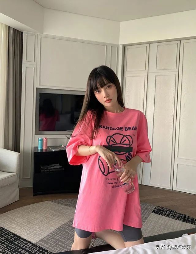 PGone复出被封又翻车！被扒住豪宅新交貌美女友，甜美不输李小璐