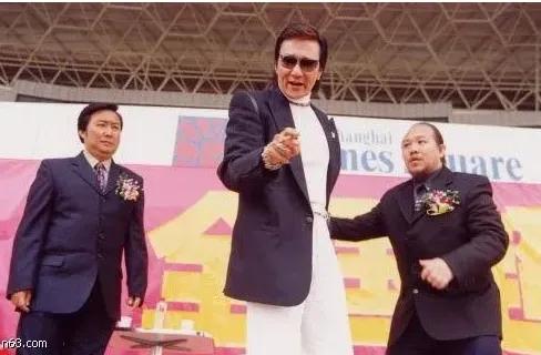 星爷当年客串30秒,星爷只是打个电话却成了经典片段