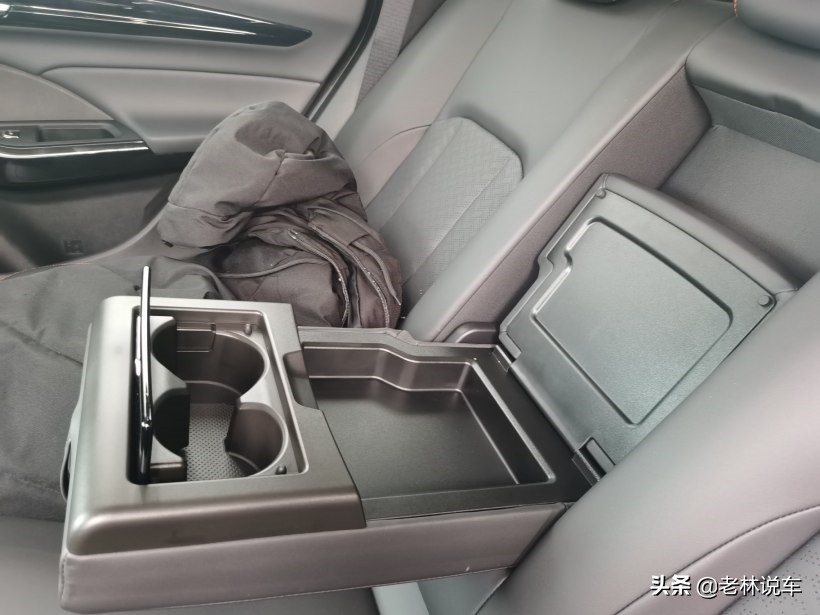 ax7和博越,家人让买合资自己想买吉利