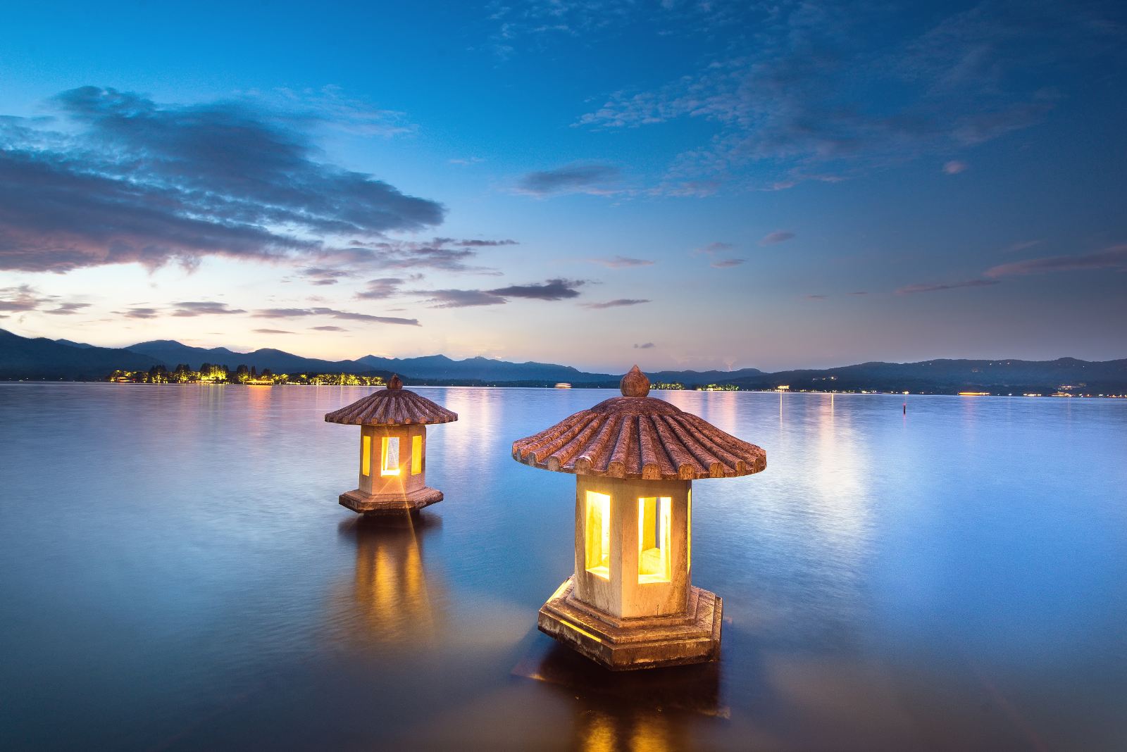 世界最美西湖图片,最美西湖十大风景