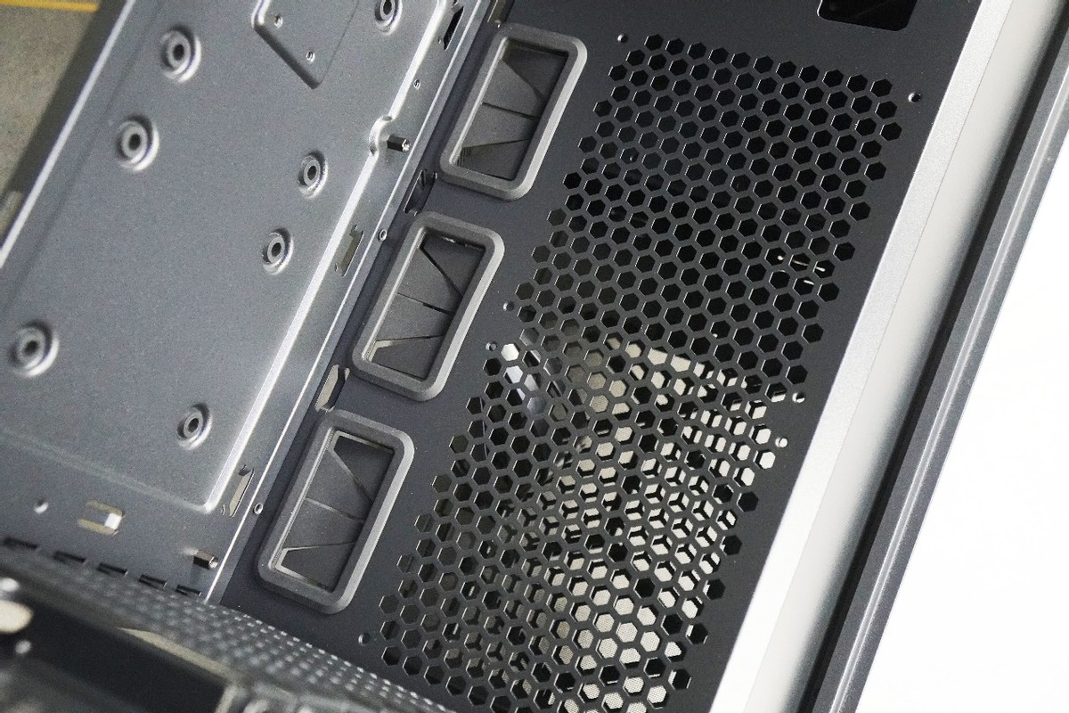 安钛克p20c机箱集线器,安钛克中塔p20无光侧透