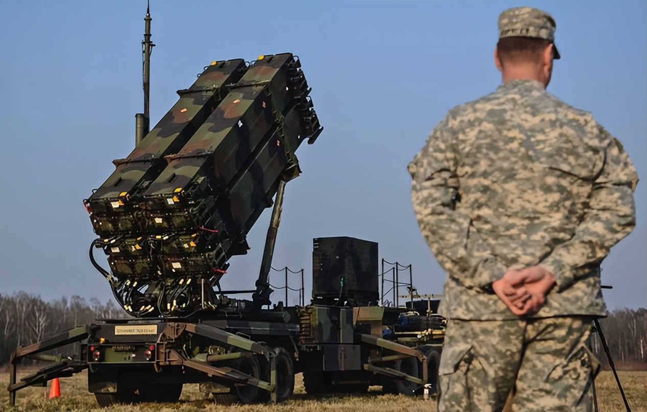 湾湾就是“大傻子”，买美国*器武**光给钱收不到货