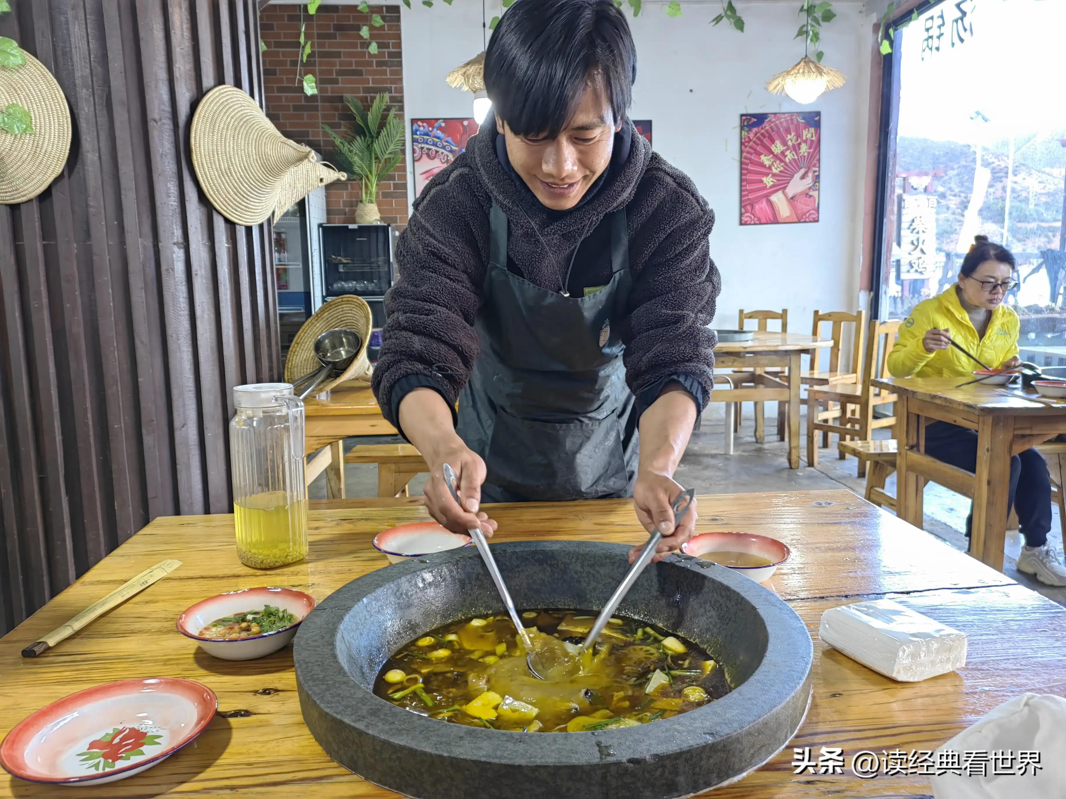 泸沽湖蒸汽石锅鱼品种,泸沽湖的蒸汽石锅鱼