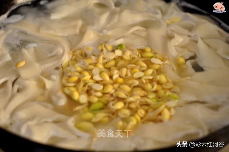 油泼面家常做法,油泼面怎么和面