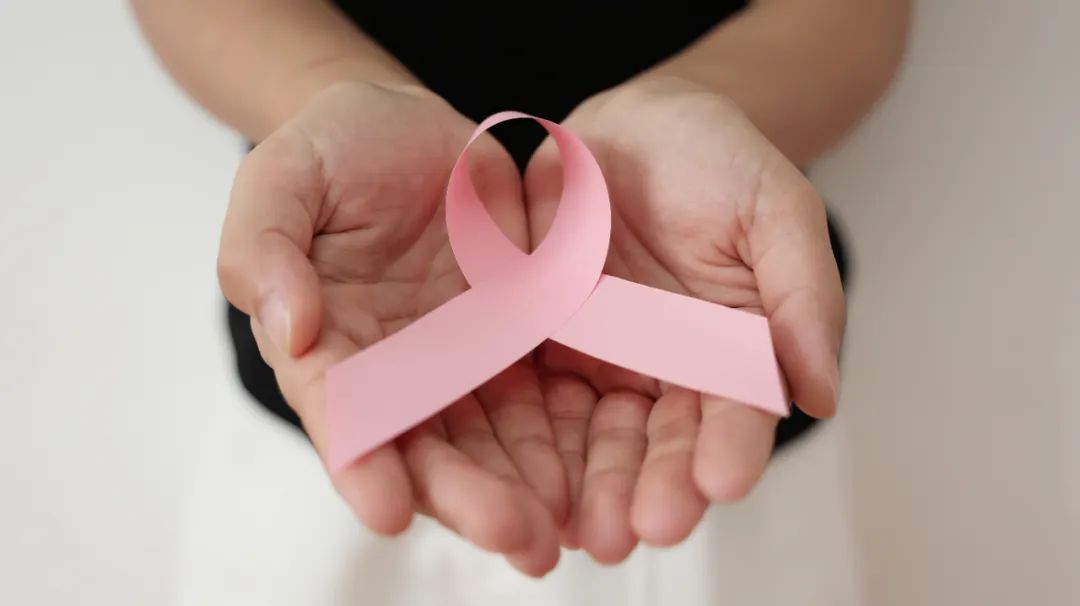 女性胸部大小有什么作用,胸部小的女生有什么好处