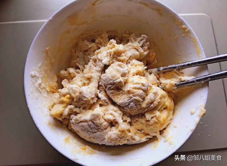 油条的配方油条酥脆蓬松,怎样做油条才酥脆不用酵母粉