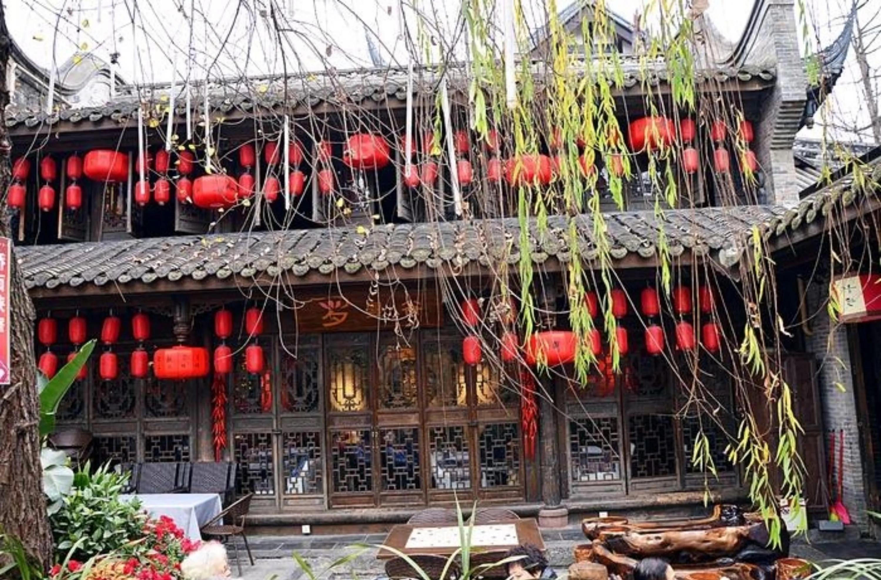 成都美食一条街排行榜成华区,成都美食宽窄巷子店