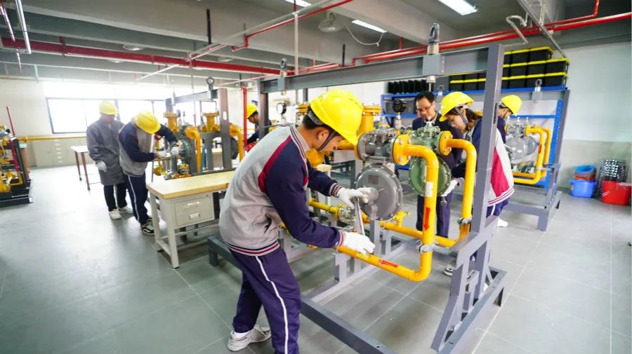 广州十大公办技校中专学校,广东广州十大技校排名中专