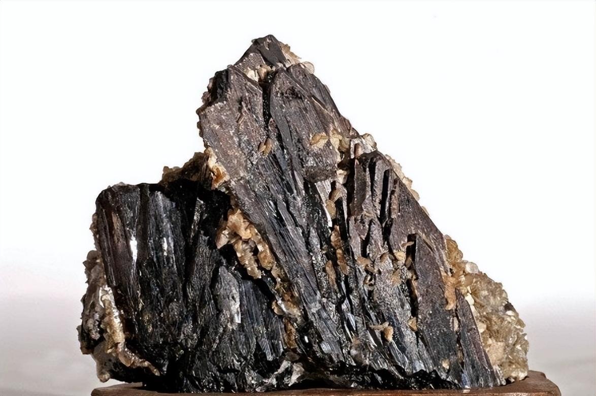 江西发现最大的钨矿是在哪个县市,江西发现世界最大钨矿