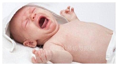 宝宝吃奶扭来扭去是怎么回事,宝宝吃奶时扭来扭去什么原因