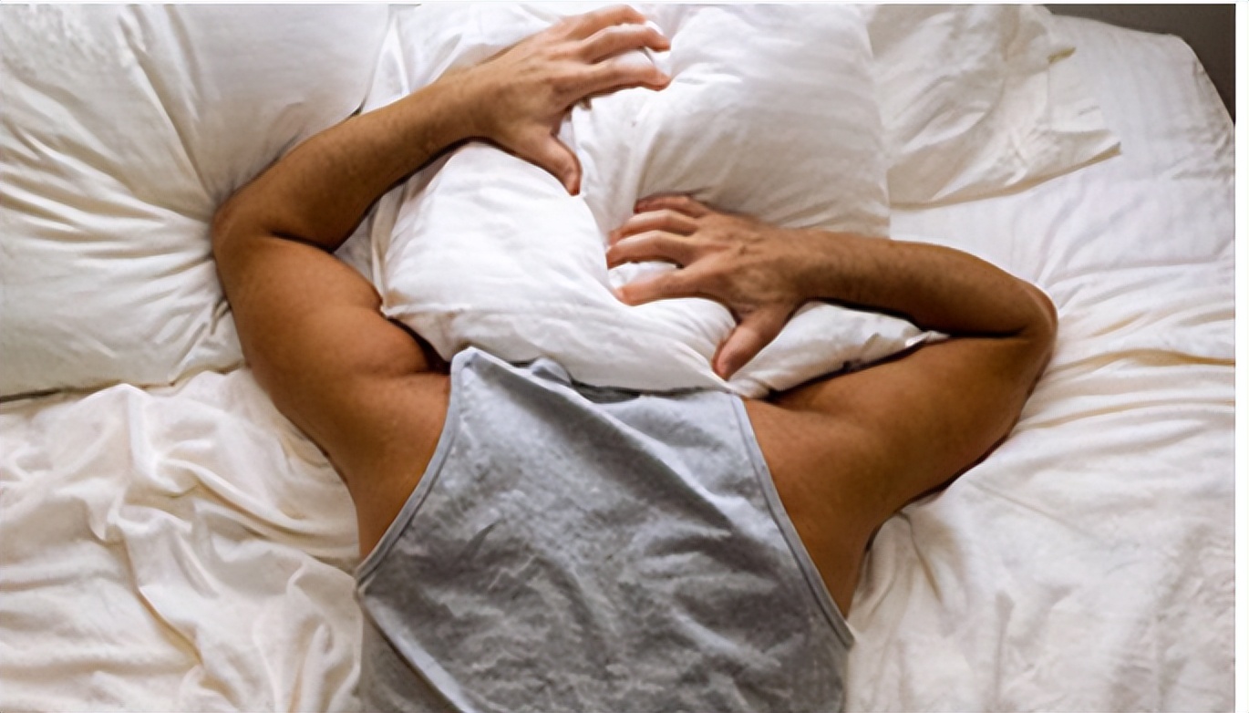 为什么男人的丁丁，普遍偏左？