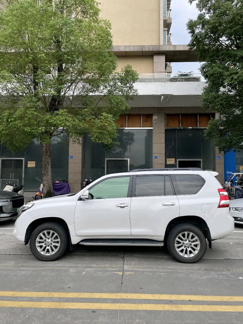 普拉多4.0与2.7驾驶感受,17年普拉多3.5vx真实驾驶感受