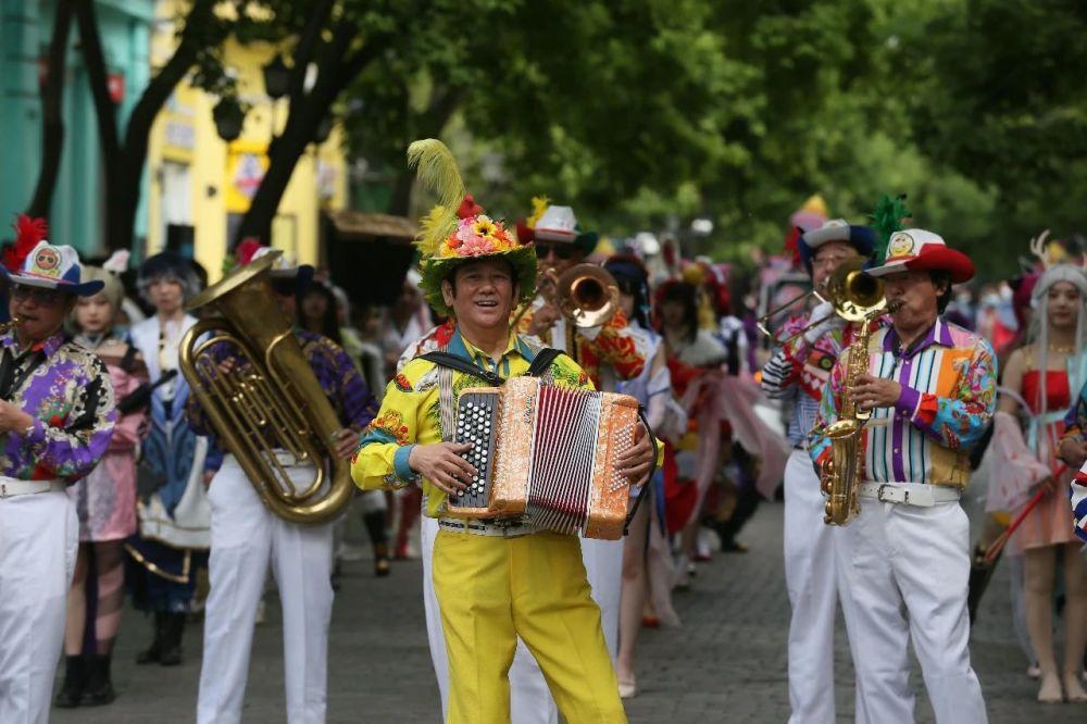 甲继海与俄罗斯妻子,甲继海娶俄罗斯媳妇