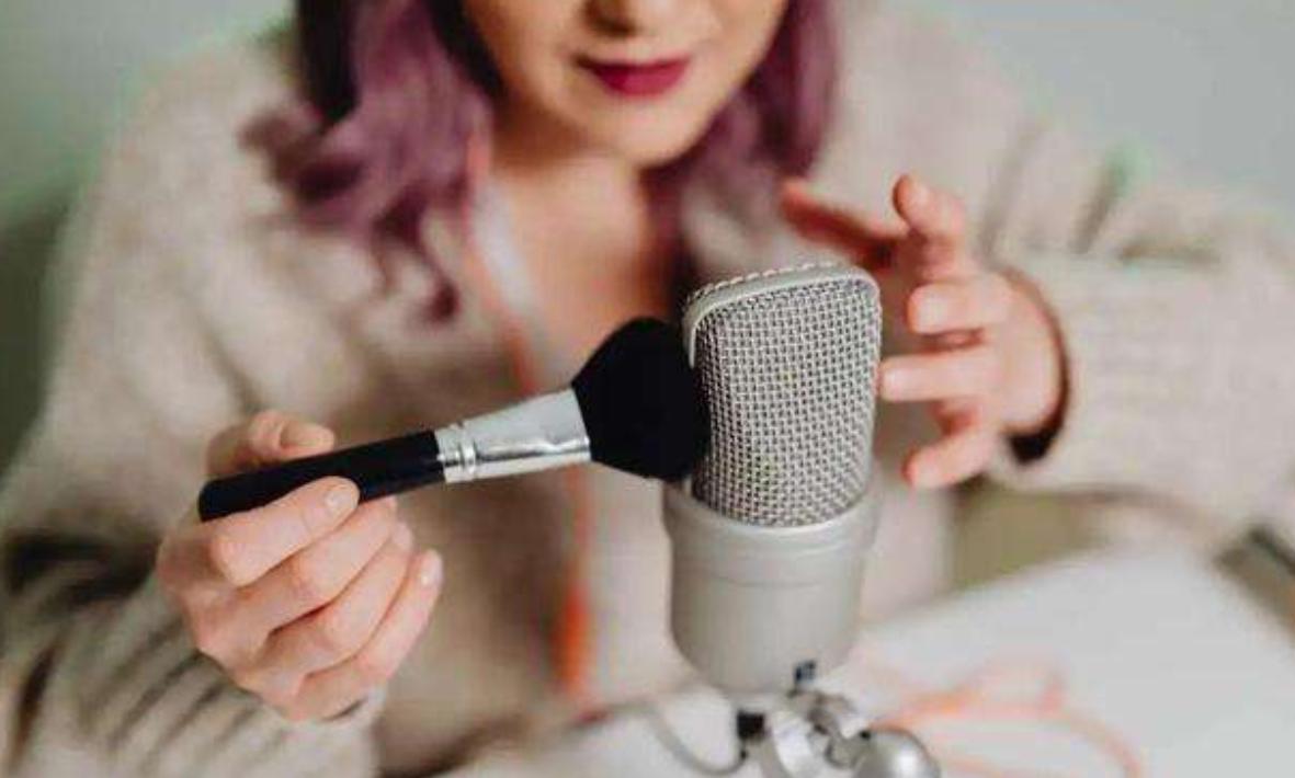 这一行兴起，打着合法旗号却进行“不正经交易”，有人月入3万