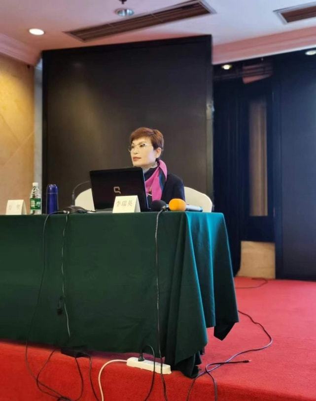 央视主播李瑞英儿子坠楼后续,央视主播李瑞英儿子坠楼