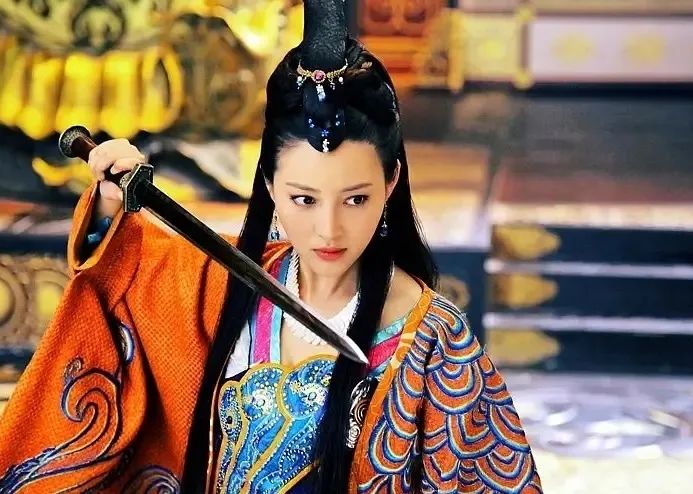 虞书欣雷人造型,虞书欣少女感造型盘点