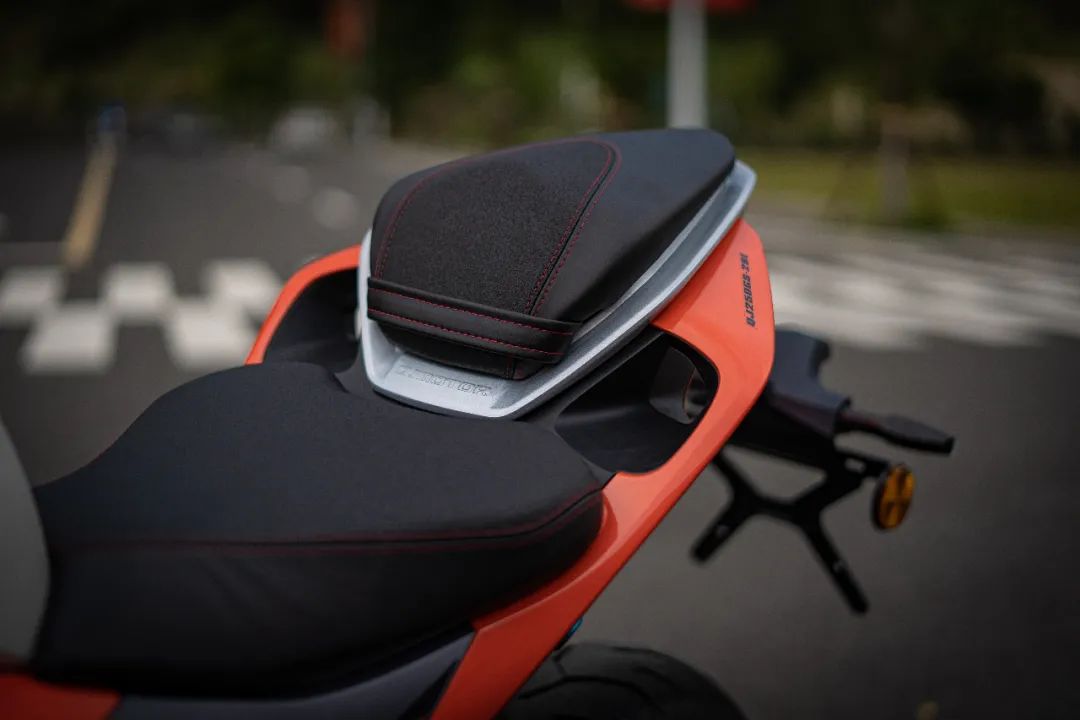 qjmotor赛250细节展示,qjmotor赛250值得买吗