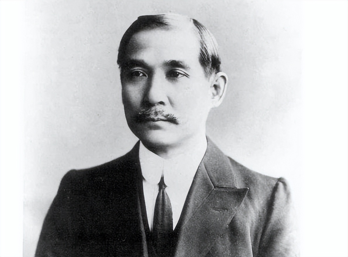 古人指出北平建都有巨大弊端，毛*东泽**也犹豫，一高人帮他下定决心