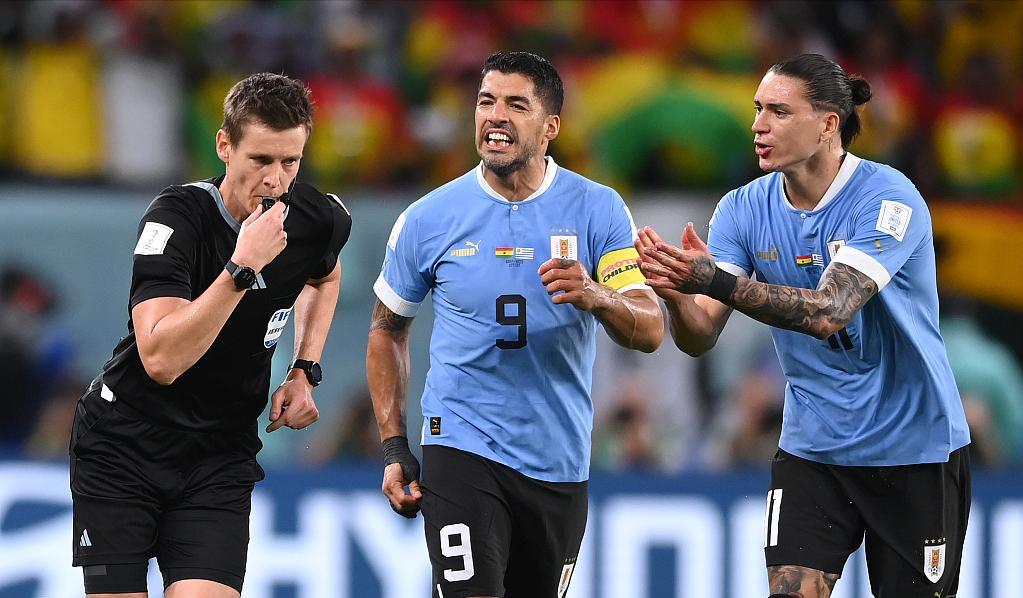 乌拉圭著名球星苏亚雷斯图文,乌拉圭球员苏亚雷斯简历